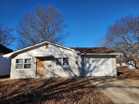 Cozy 3 bedroom 1 bath