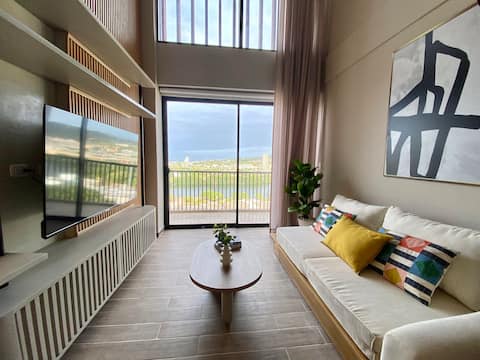 Top performing Airbnb: Downtown Loft- New building 602 in La Matuna