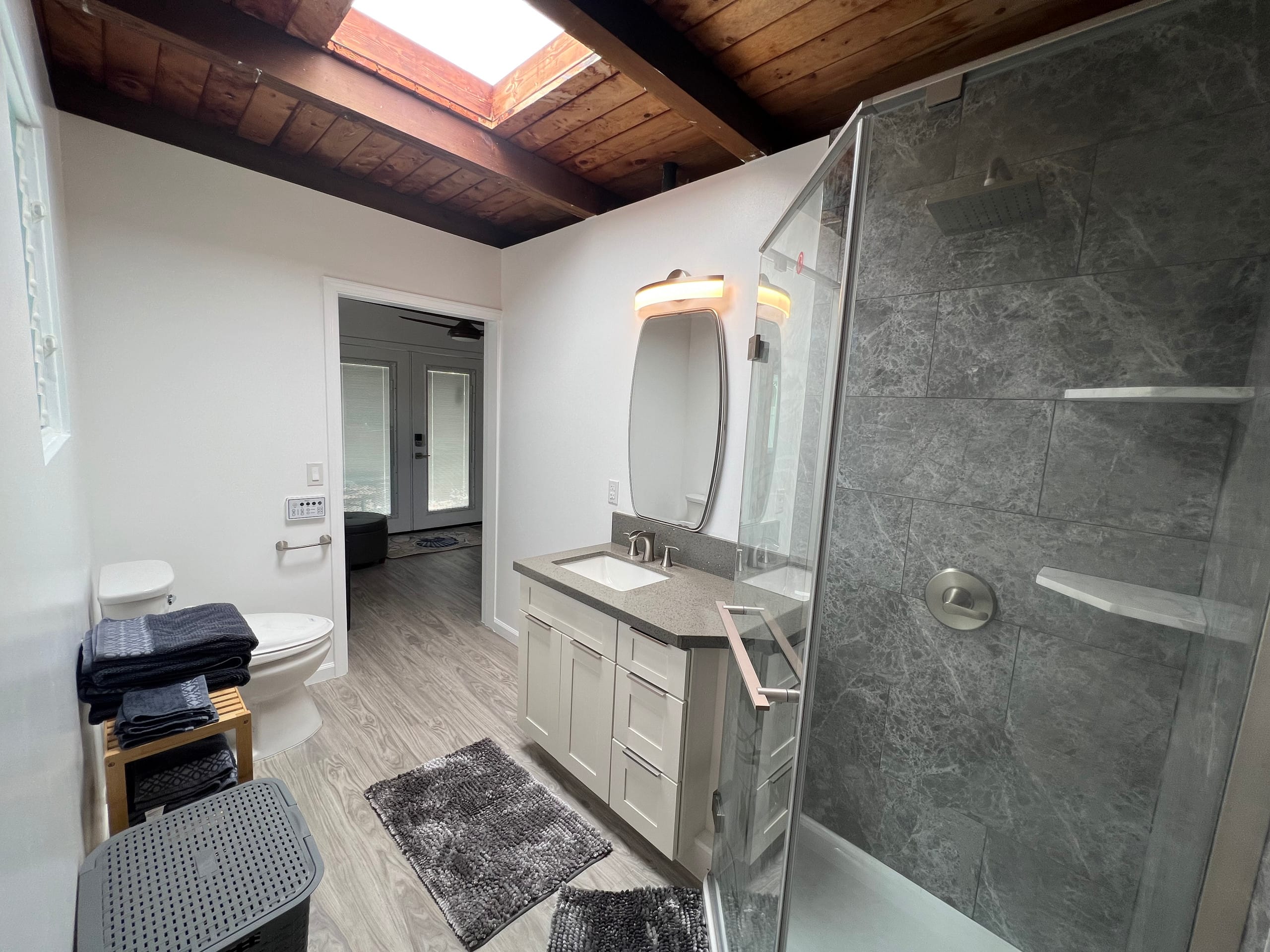 Guesthouse in Kailua · ★4.97 · 1 bedroom · 2 beds · 1.5 baths - Image 5