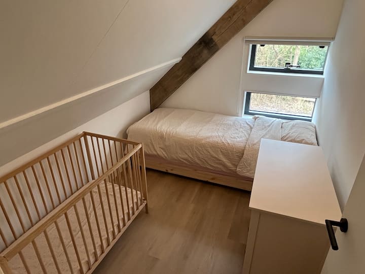 საძინებელი 4