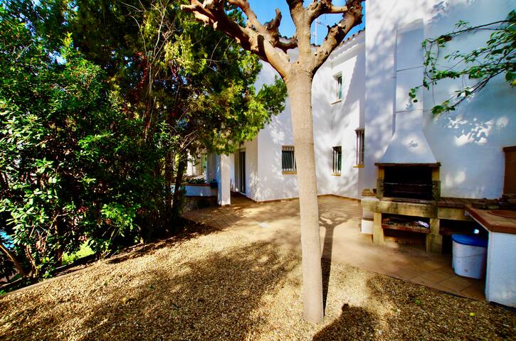 V&V Lloret-Villa Aurora exclusive 200 Fenals beach gallery image 4