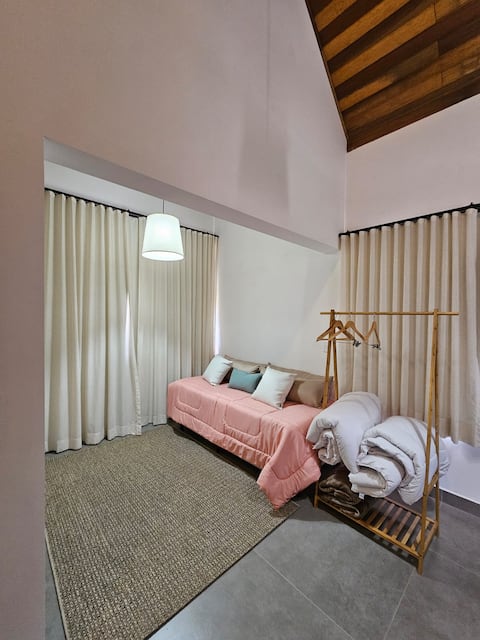 Airbnb em destaque: Mantiqueira Cottage - Monte Verde em Minas Gerais