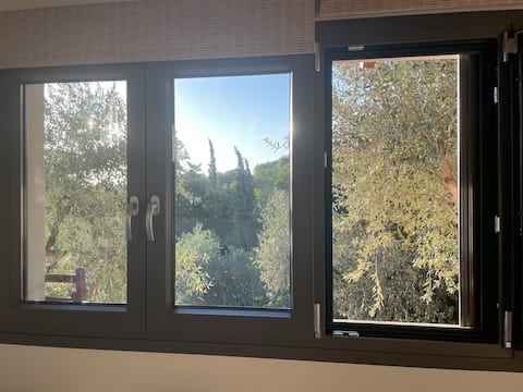 Popular Airbnb listing: Luli in Δήμος Αριστοτέλη