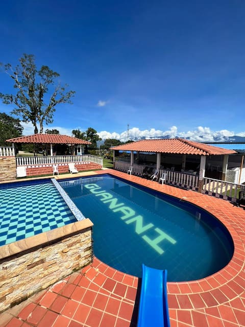 Cabin for up to 8 people in Guanani