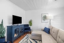 Lake Side Group Stay! 8 br/8bth