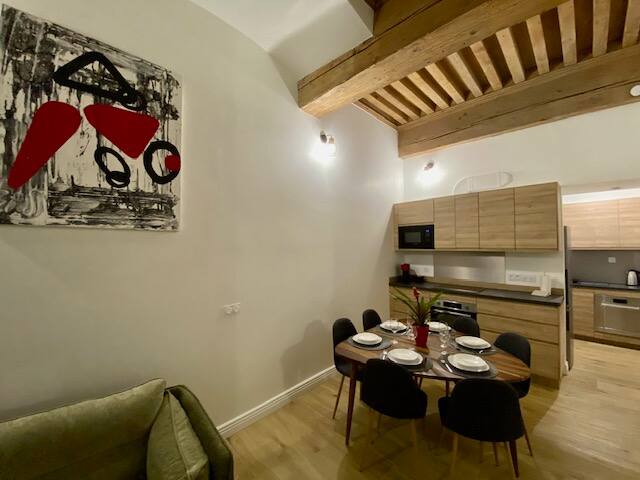 Classé 4* Presqu’ile Saint Nizier coeur de Lyon gallery image 5