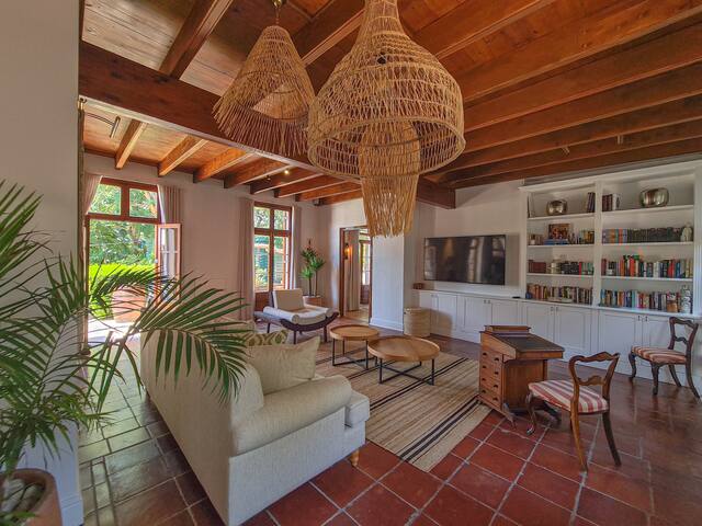 Constantiavale Homestead gallery image 5