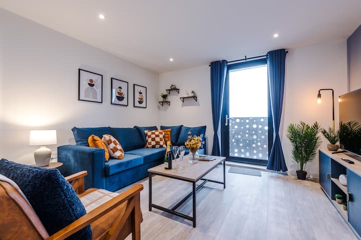 New! Pristine 2-bed Flat, Great Location, Sleeps 6 - Liverpool