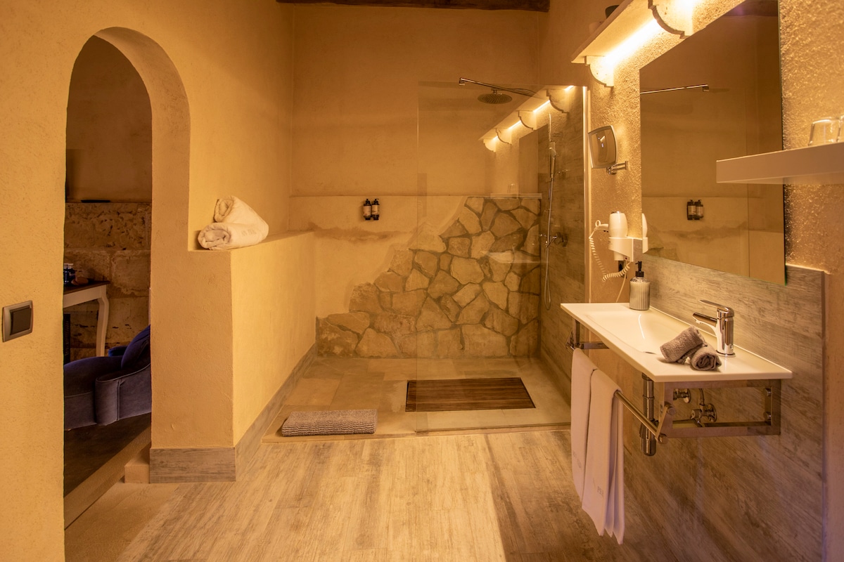 Premium double room with breakfast included 5