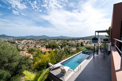 Wonderfull Villa with swimming pool and jacuzzi
