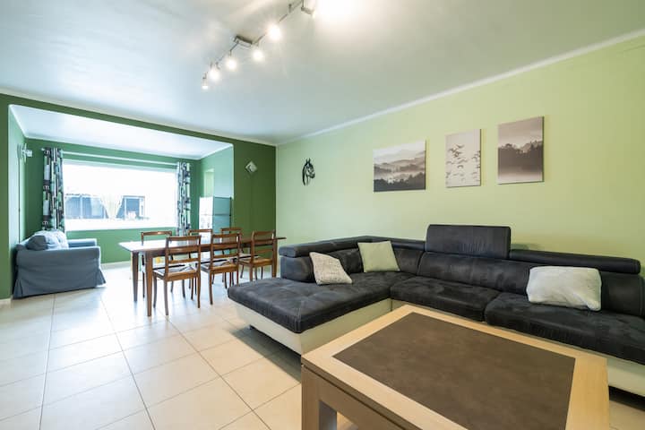 Gite Avec Piscine Intérieur - Châtelet