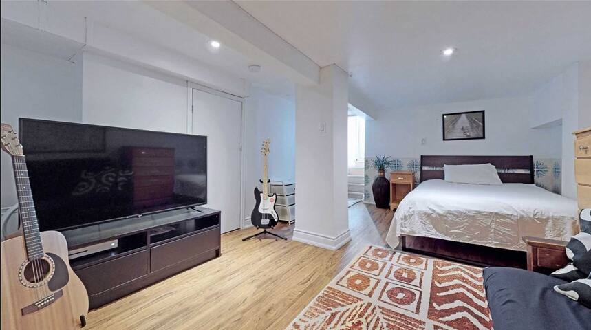 Cozy House in Mid-town gallery image 3