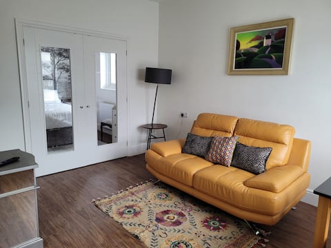 Top Airbnb: Stanley: 'Quirky' cosy 1 bed apt. a mile from Quay in Christchurch