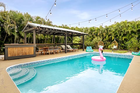 Tropical Oasis with Private Heated Pool-4 BedRooms