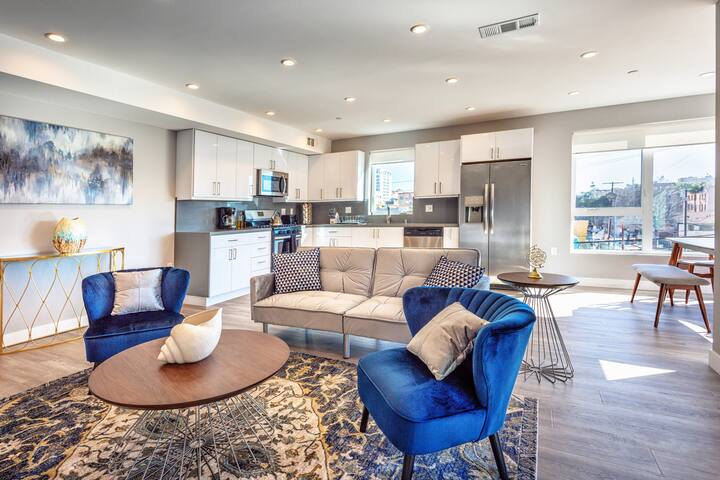 Fantastic 2BR Condo – 99WalkScore gallery image 2