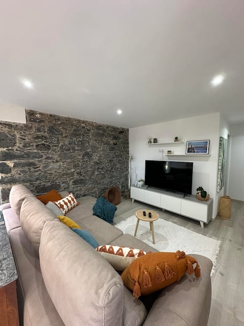 Successful Airbnb property: The Green Valley House in São Vicente