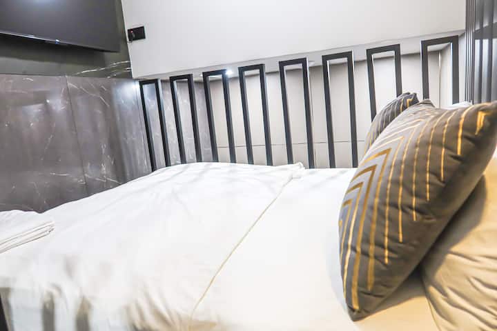 City Compact Loft Studio-somerset/orchard Area - River Valley