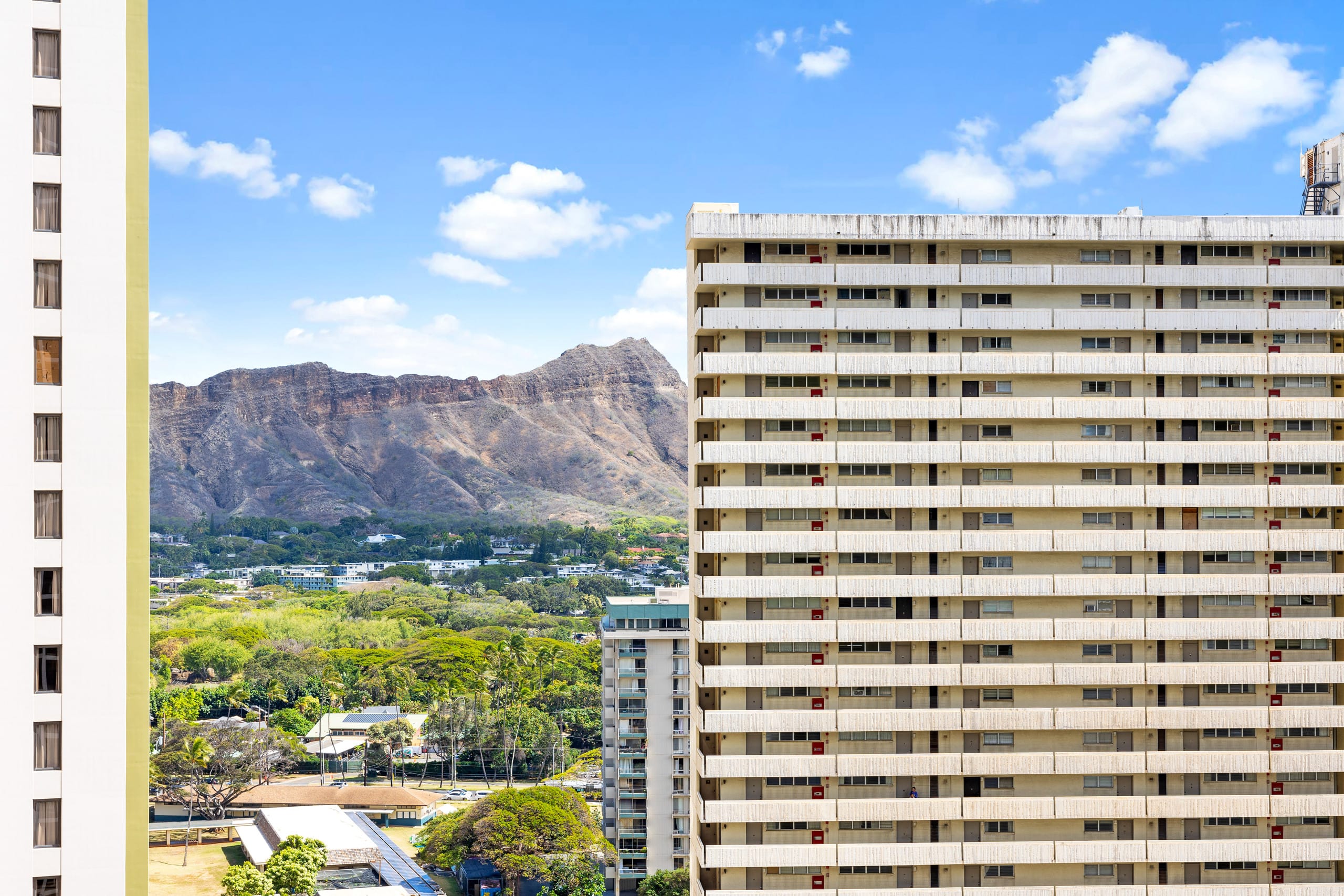 Condo in Honolulu · ★4.97 · 1 bedroom · 3 beds · 1 bath - Image 23