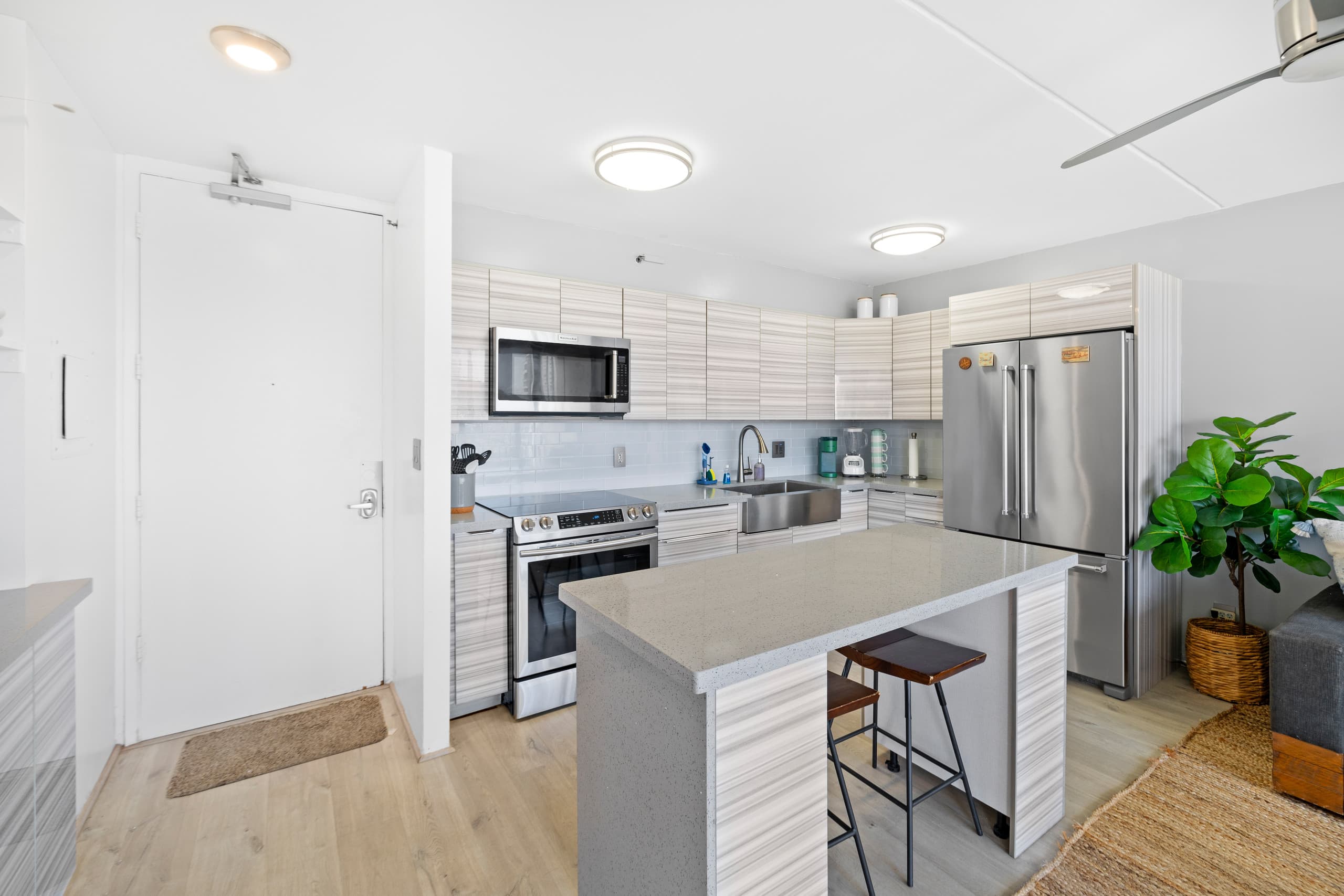 Condo in Honolulu · ★4.97 · 1 bedroom · 3 beds · 1 bath - Image 8