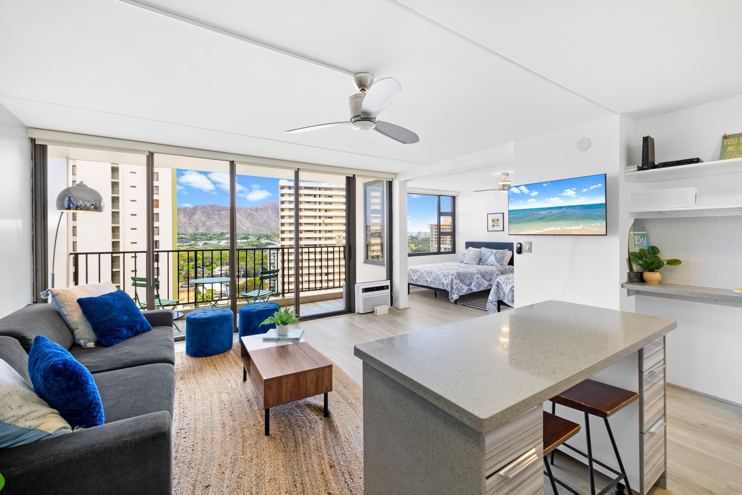 Condo in Honolulu · ★4.97 · 1 bedroom · 3 beds · 1 bath - Image 4