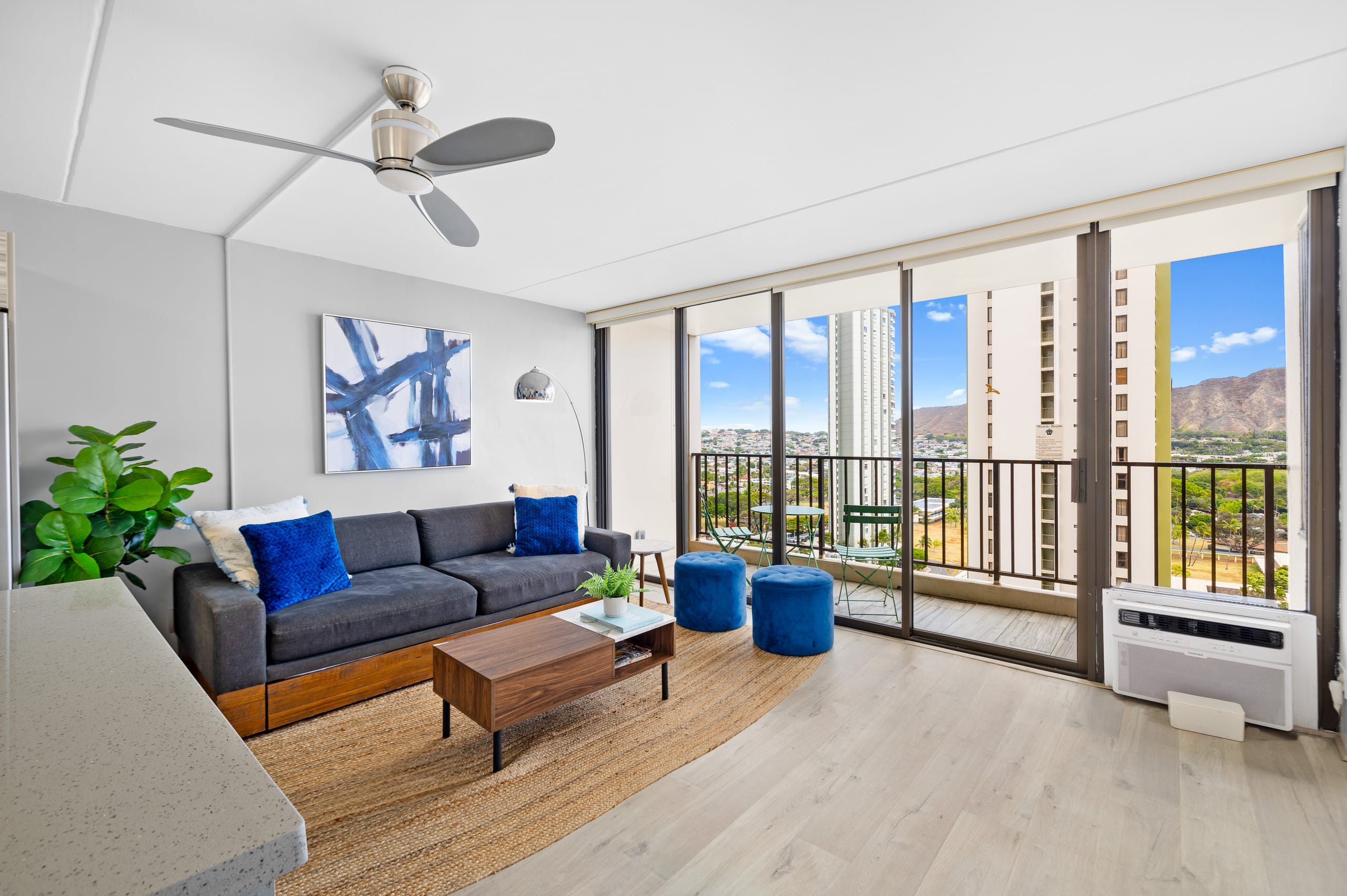 Condo in Honolulu · ★4.97 · 1 bedroom · 3 beds · 1 bath - Image 2