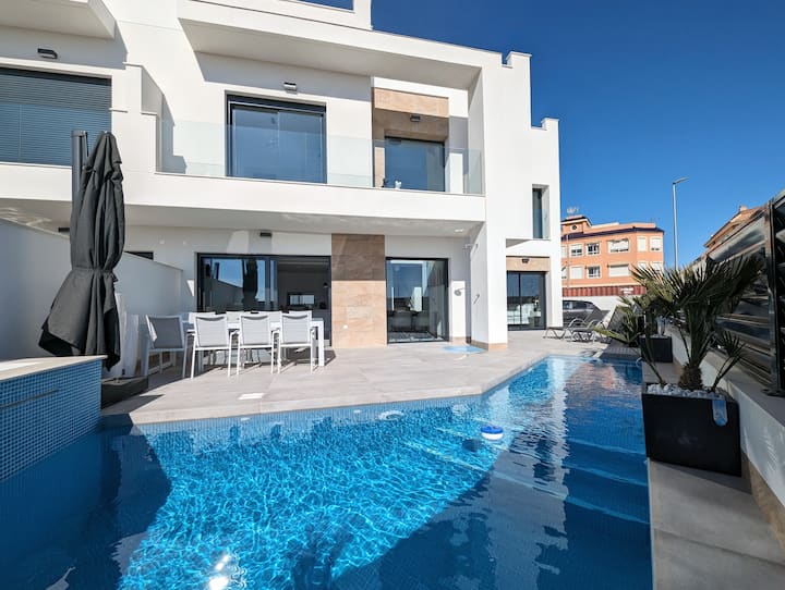 Exclusive villa with private pool and Jacuzzi