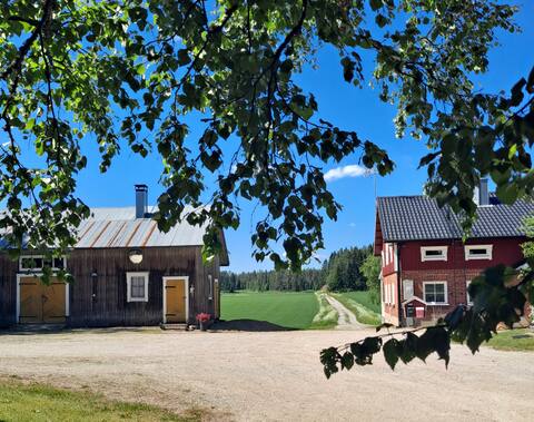 Stay at the Inn in the countryside.