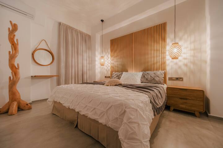 Naxos Privilege Villas – 4BDRM with Pool & Hot Tub gallery image 3