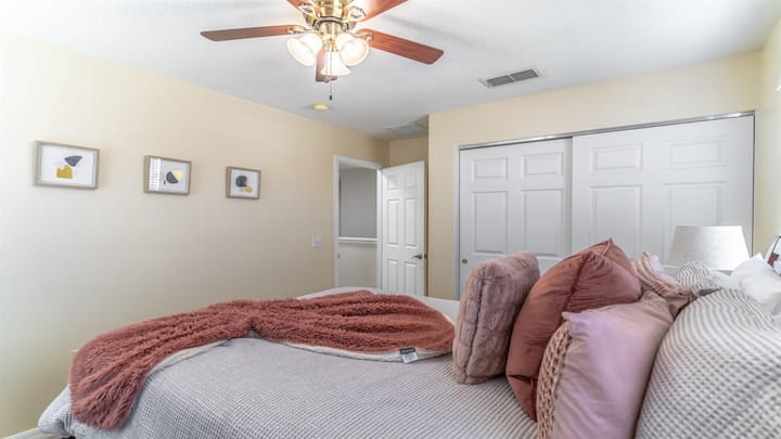 This villa has a total of 5 bedrooms.

