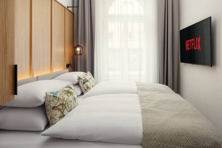 R16 Two-Bedroom gallery image 3