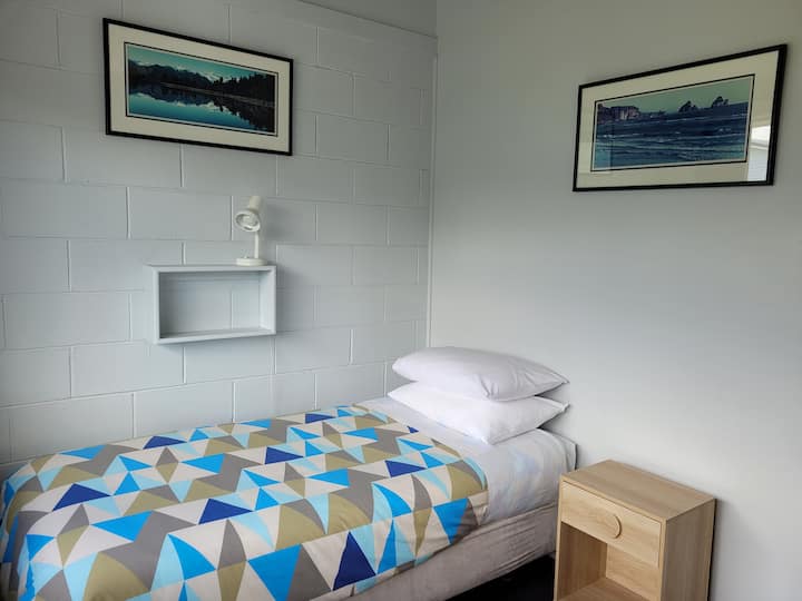 חדר שינה 2 - מיטת יחיד אחת