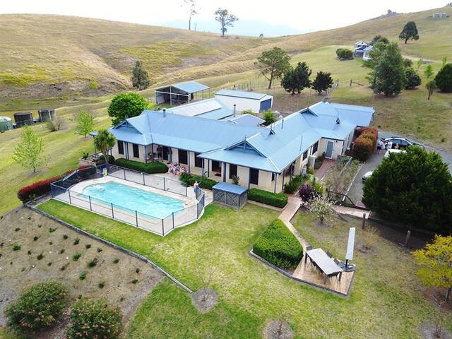 Kia Ora Lookout Retreat gallery image 5