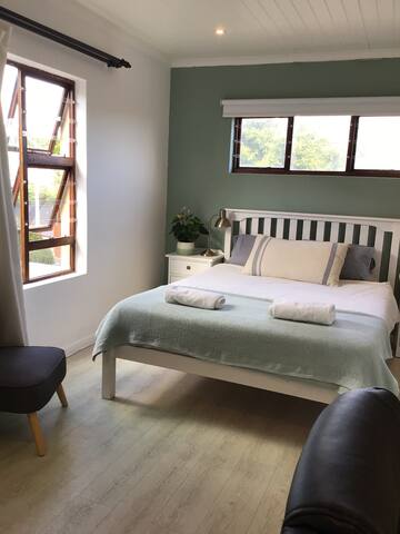 Charming Apartment gallery image 4