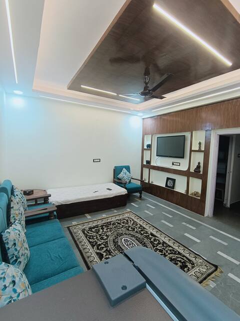 Fully Furnished 1 BHK apartment Centrally Located