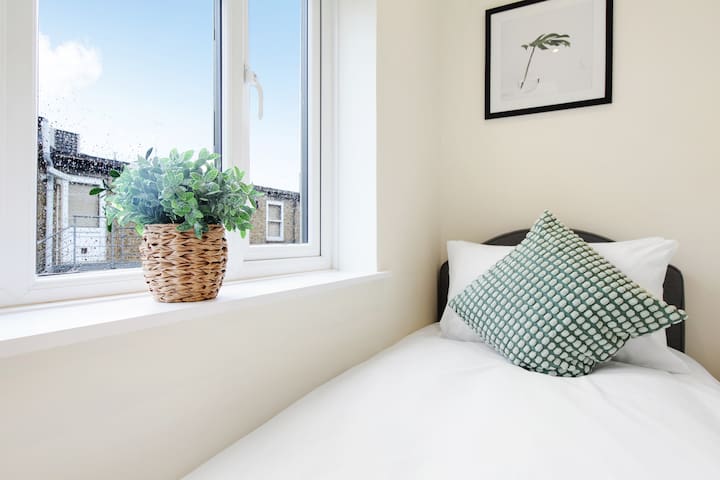 Central London newly refurbished amazing Flat gallery image 5