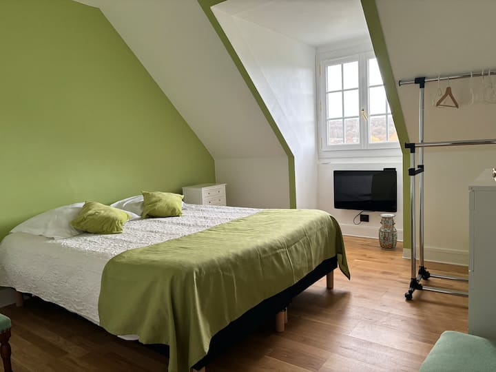 Dve možné konfigurácie: jedna manželská posteľ alebo dve samostatné postele.