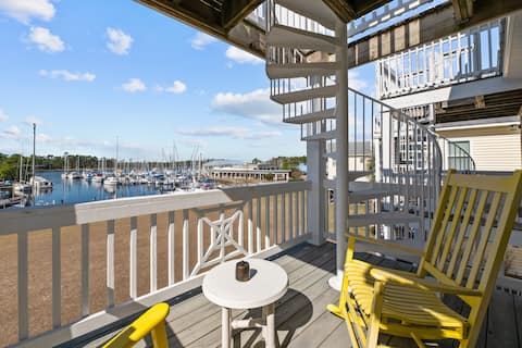 Marina Vista Retreat