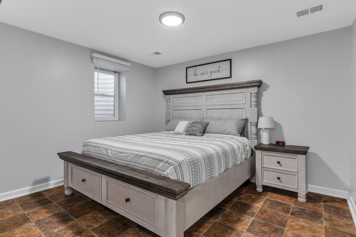 Main bedroom has a King size bed and plush linens. 