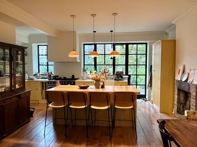 Classic Townhouse Duplex w/Garden on Quiet St.