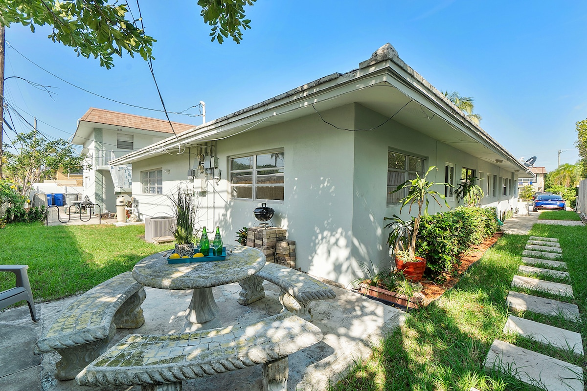 Efficiency For Rent In Pompano Beach