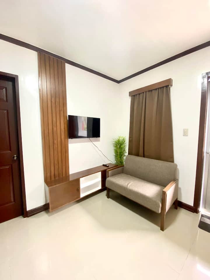 Unit 112 M Lolin Apartelle (1 Bedroom) - Dipólog