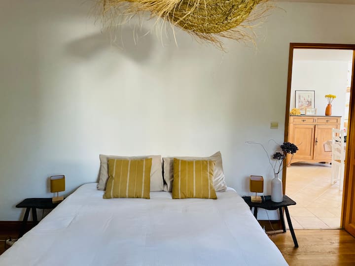 Spálňa 1 
lôžko 160, komoda, šatníková skriňa