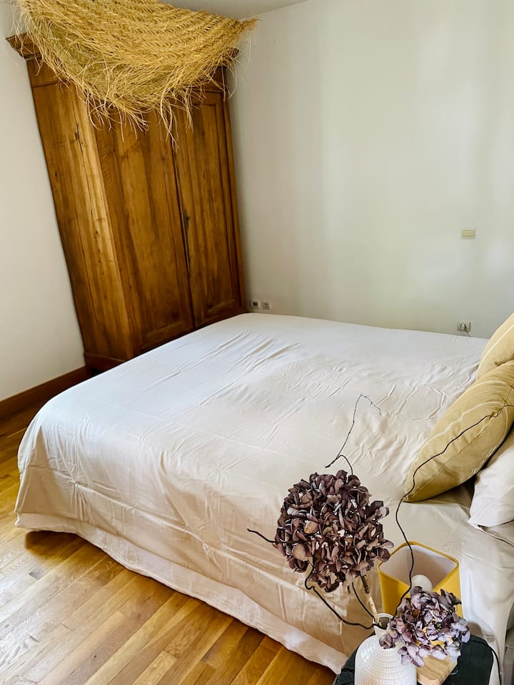 Spálňa 1 
lôžko 160, komoda, šatníková skriňa