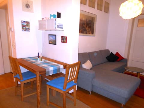 Beliebte Airbnb-Anzeige: Stylish quiet old building apartment in Au-Haidhausen in Haidhausen Nord