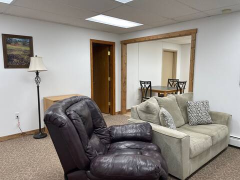 NEW Roomy 2 bed/2 bath Apartment