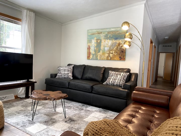 Renovated Lakefront Home - Higgins Lake, MI