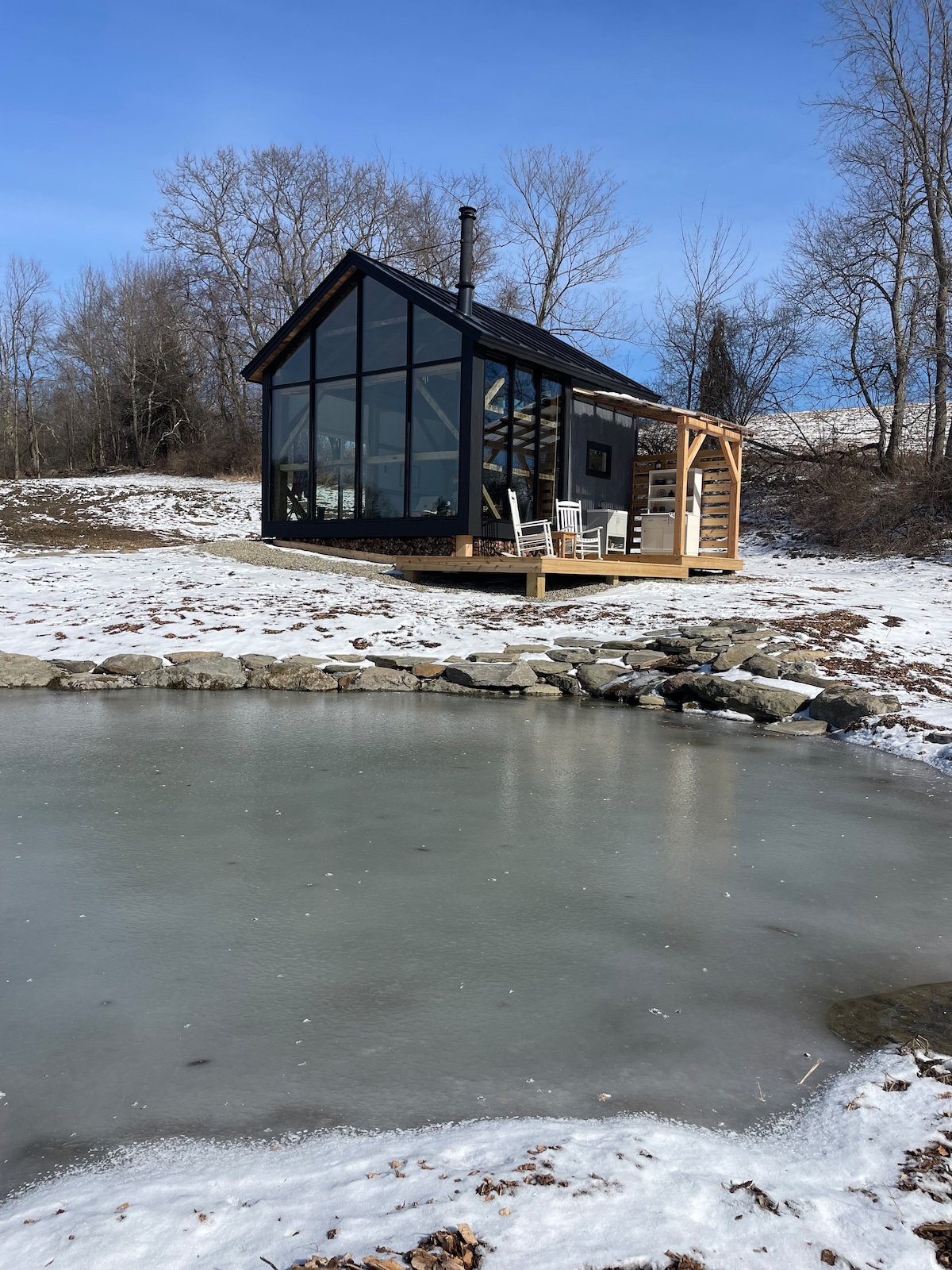 1800's Restored VT Meadow Cabin Barns for Rent in Middletown Springs, Vermont, United States