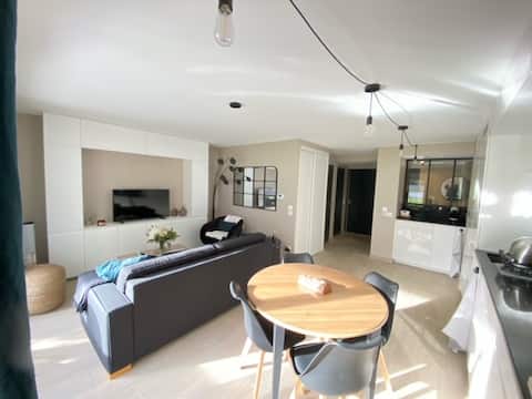 Popular Airbnb listing: Apartment with private garden in Duingt in Duingt