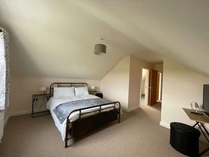 Chumba cha 2 cha kulala chenye kitanda kikubwa cha Ensuite & King