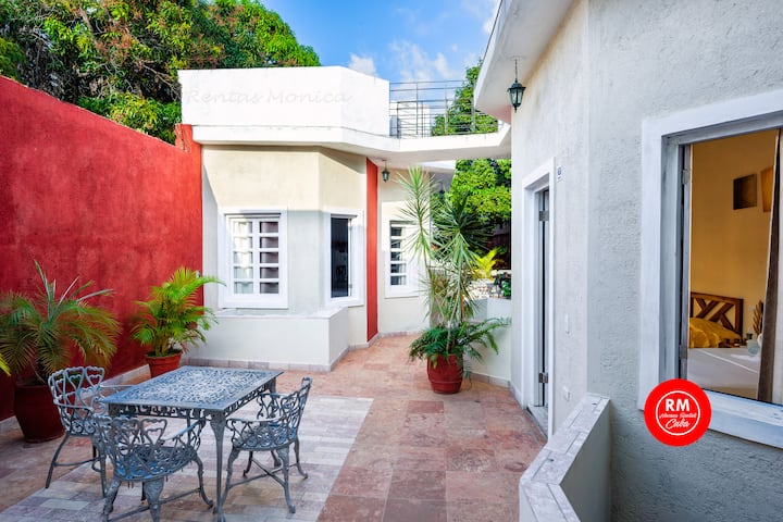 Trinidad house 16 pax Solar Panels 24 hours T44